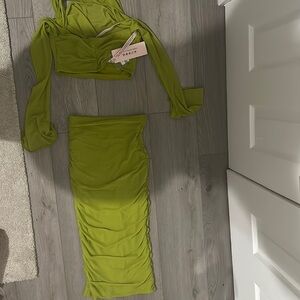 Oh polly set green color midi skirt and top